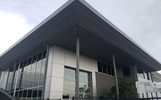 Construção de galpões de aço personalizáveis Estruturas pré-fabricadas de aço Edifício de armazém