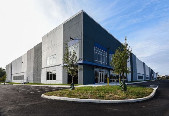 Estrutura de aço pré-fabricada Edifício PEB Construção Edifício de fábrica de azulejos cerâmicos