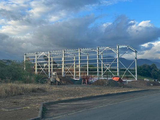 Construções pré-fabricadas de estruturas de aço