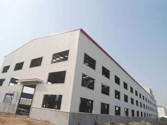 Edifícios pré-fabricados de aço de estrutura metálica de alta resistência com projeto personalizado