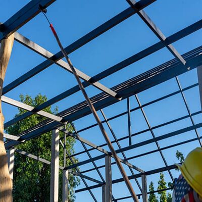 Instalação de estruturas de aço de grande envergadura e anti-corrosiva, ecológica, para utilização industrial